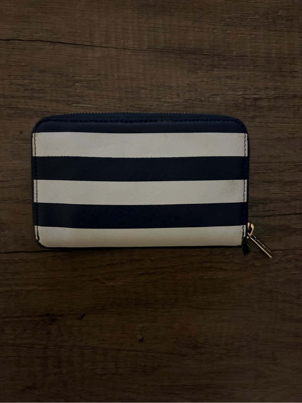 Michael Kors Navy and White Striped Wallet with Gold Plaque - Picture 3 of 6